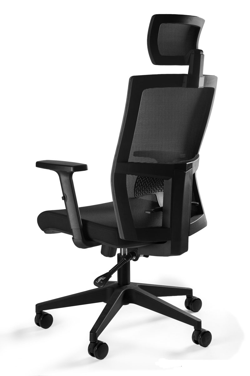 Krzesło biurowe ASK czarne z oparciem dla kręgów lędźwiowych
