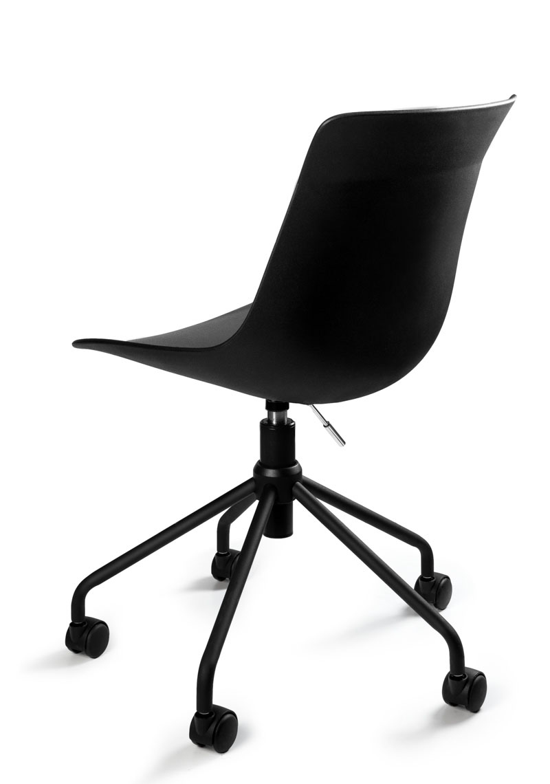 Conference chair HENRIKE height adjustable MATERIAL Backrest and seat made of strong PP material are an integral part of the whole Base made of black lacquered metal COLOUR black EDRALO